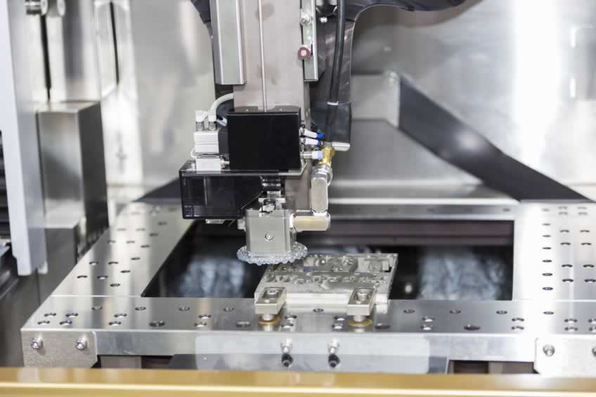 CNC wire cut machine cutting high precision